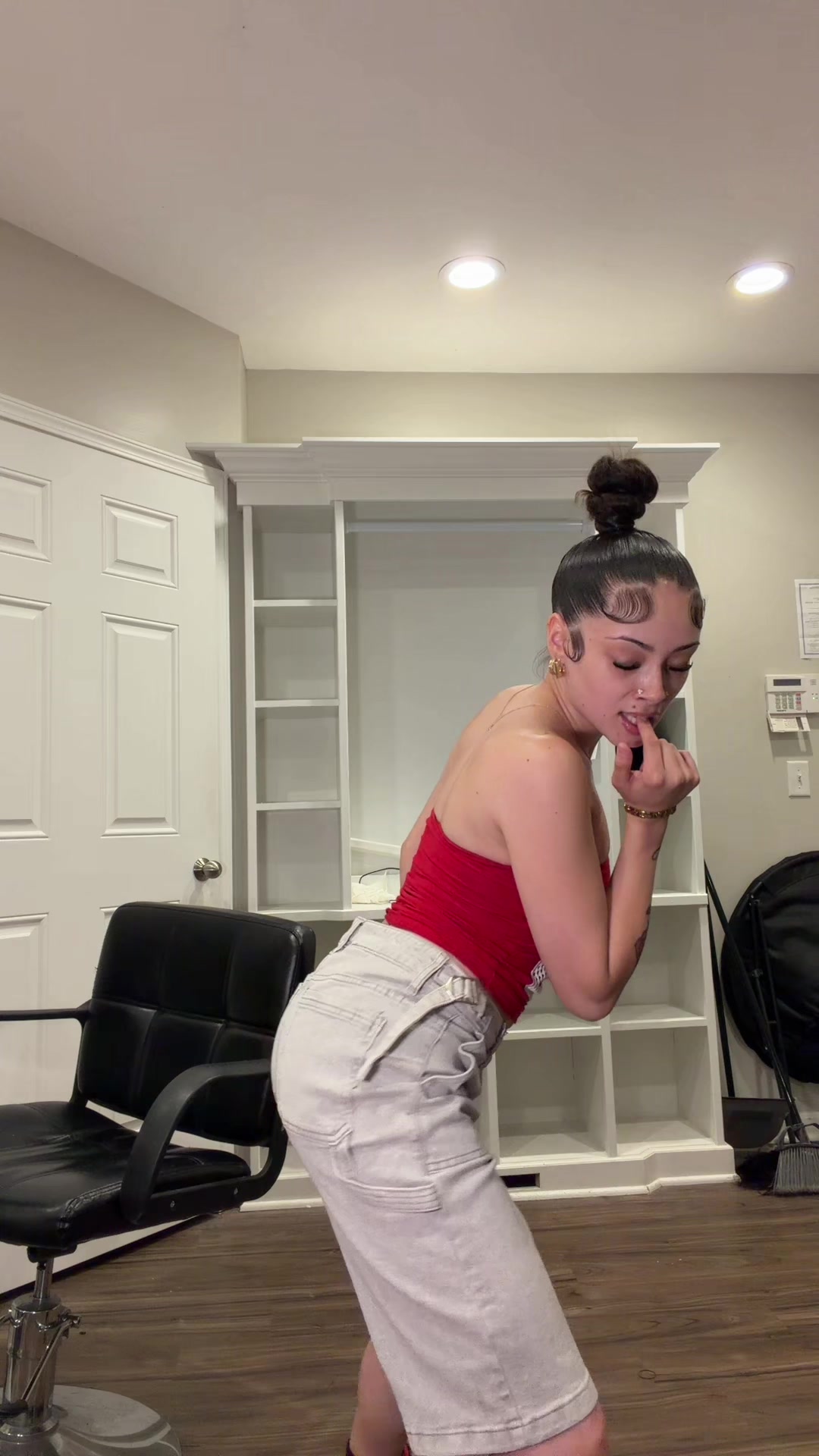 @Nisiana