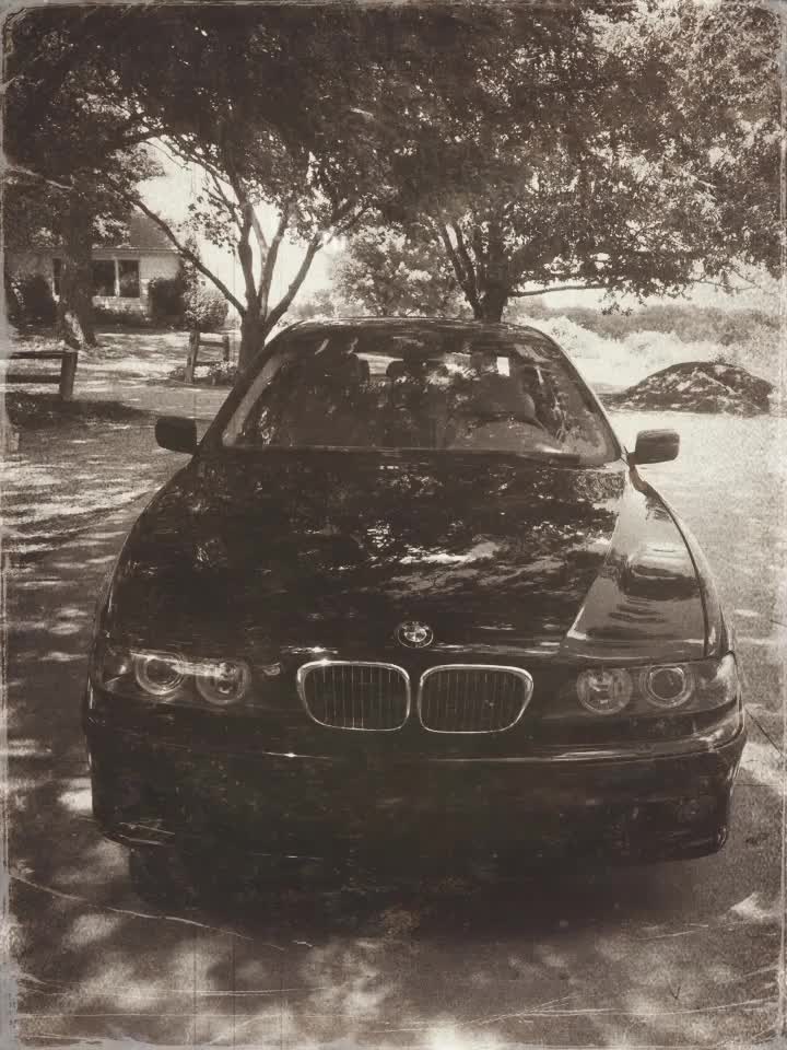 @𓆩ʙᴍᴡ ━ ɢɪʀʟ𓆪