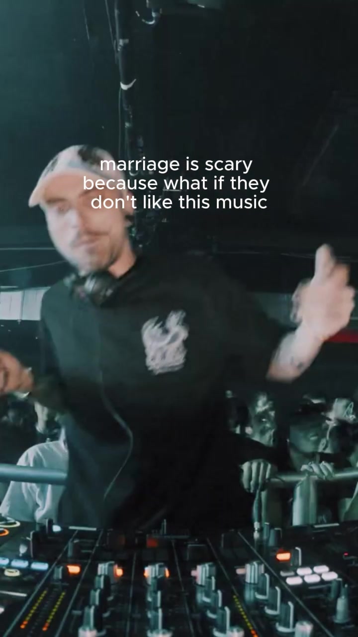 @Crucast