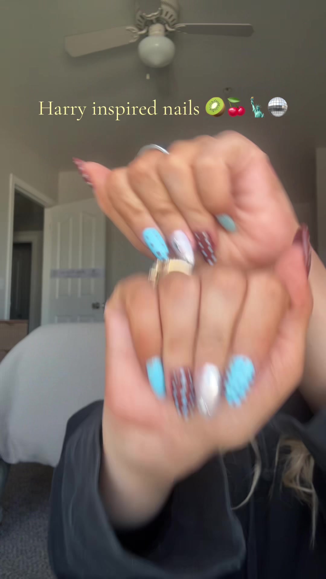 @danibeckky