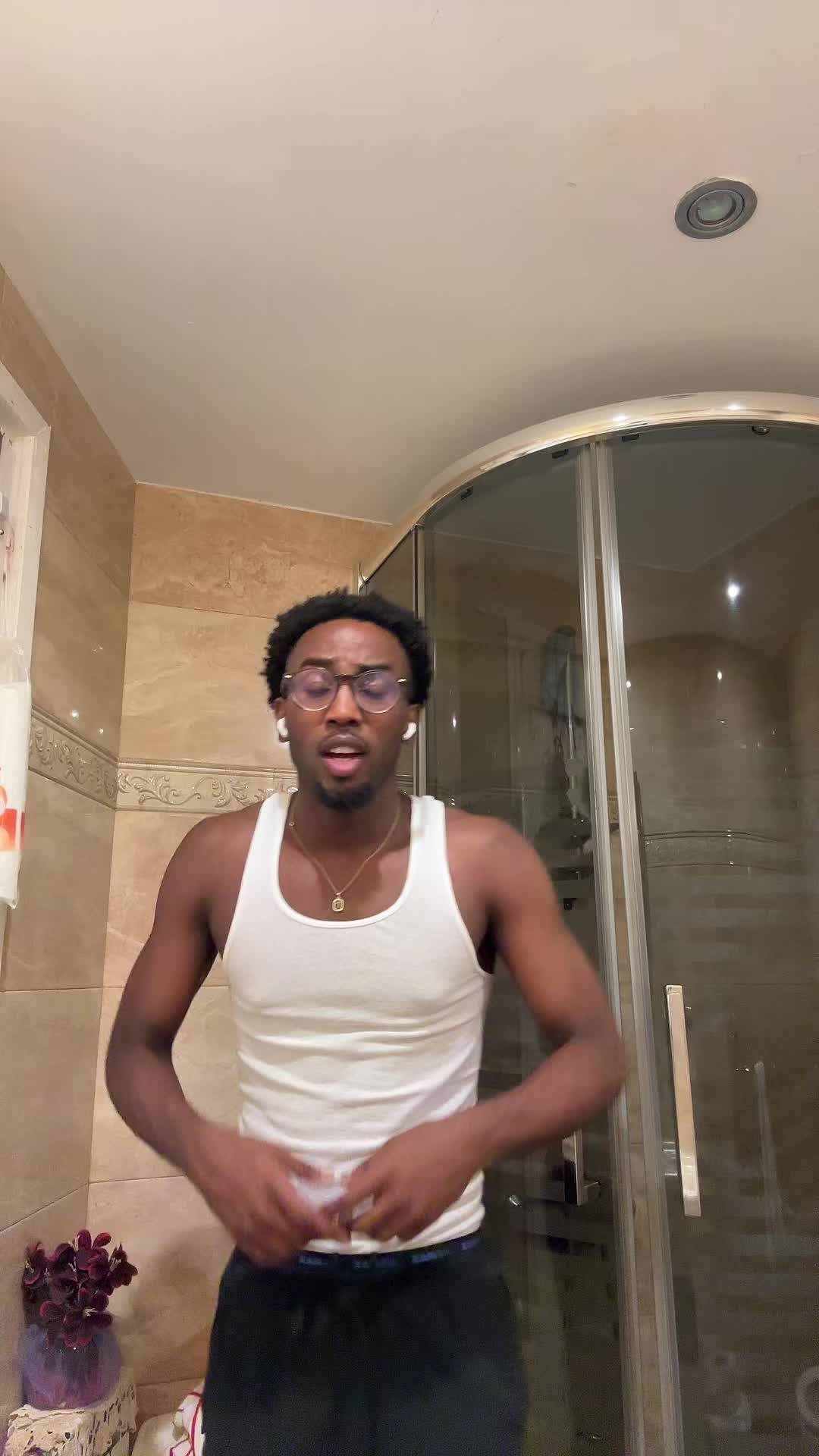 @easymoneyduque