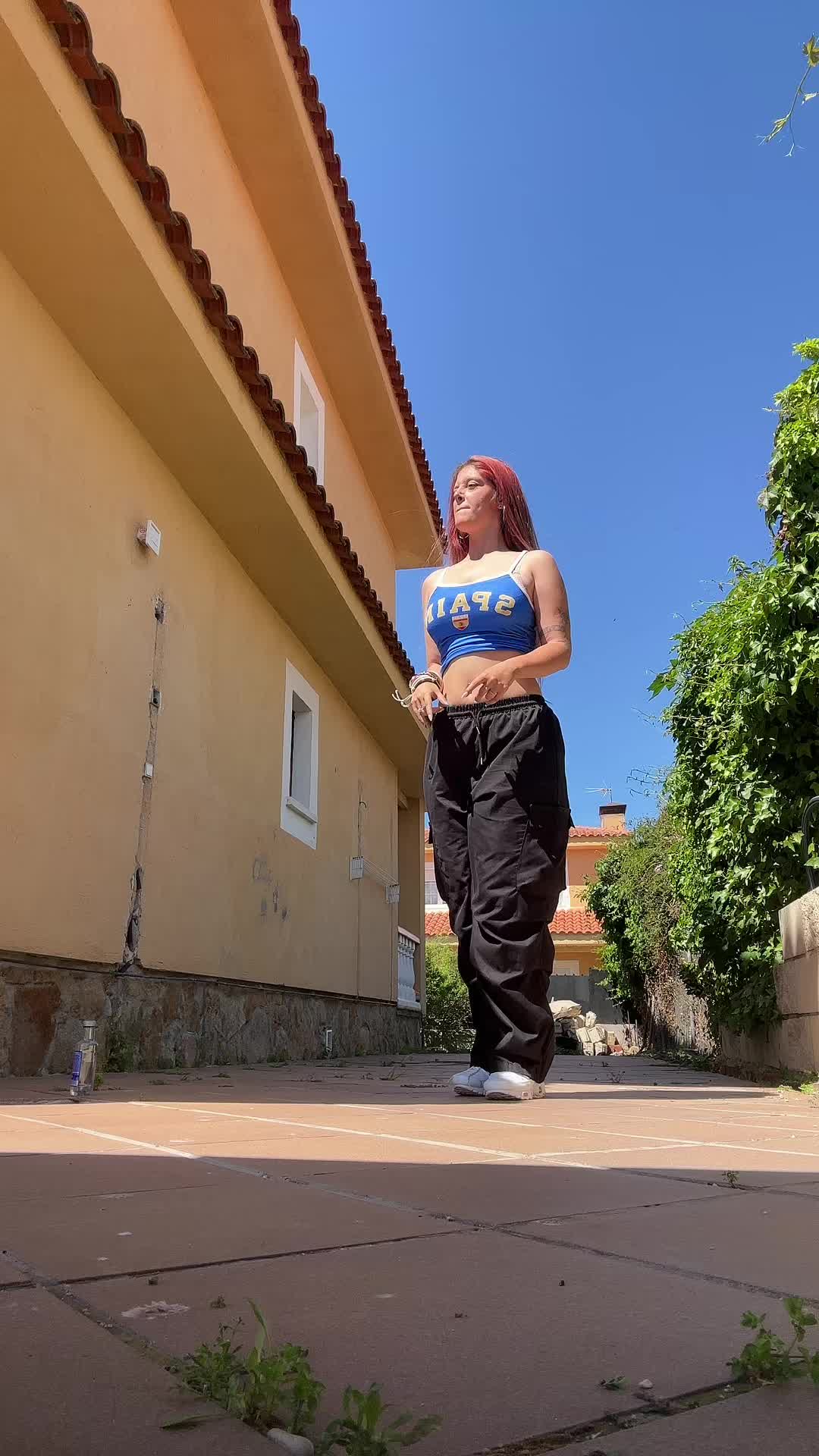 @𝔰𝔞𝔯𝔞🦋