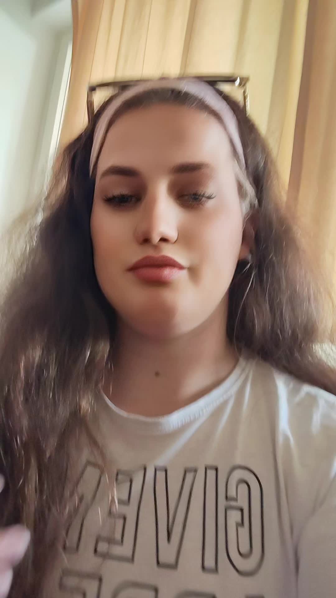 @🩷🩷M&oacute;nika❤️❤️