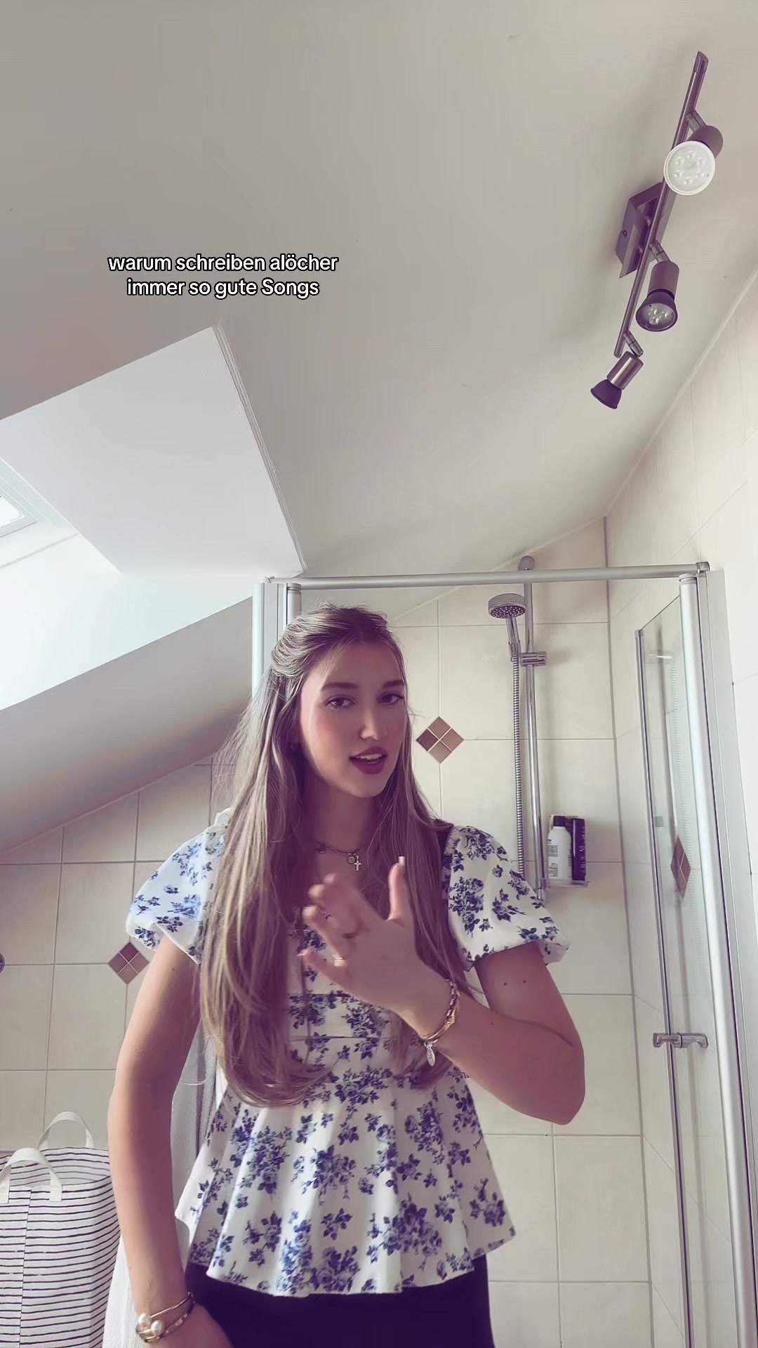 @Juliverse✨🪩