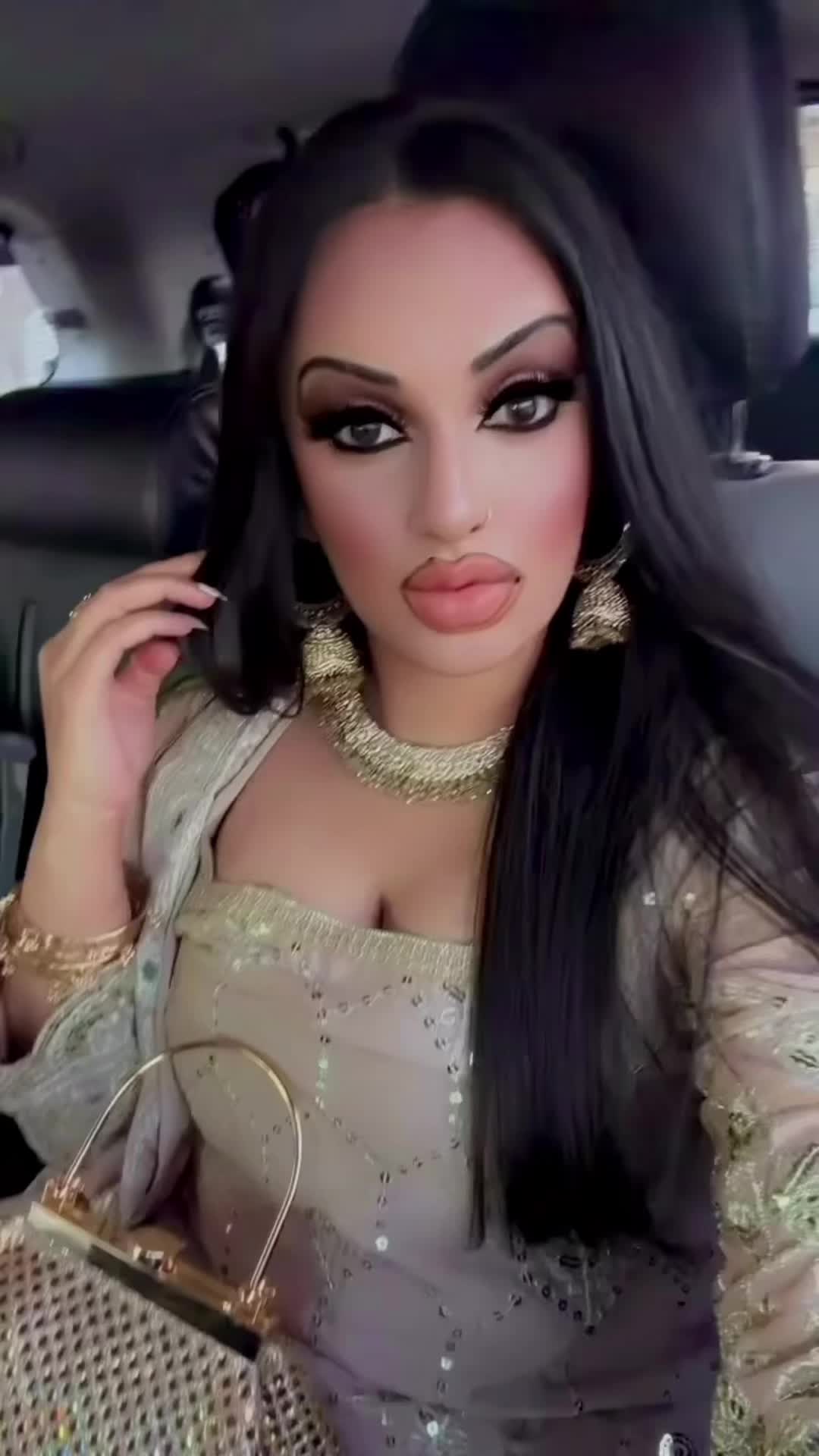 @Heenaaaxo