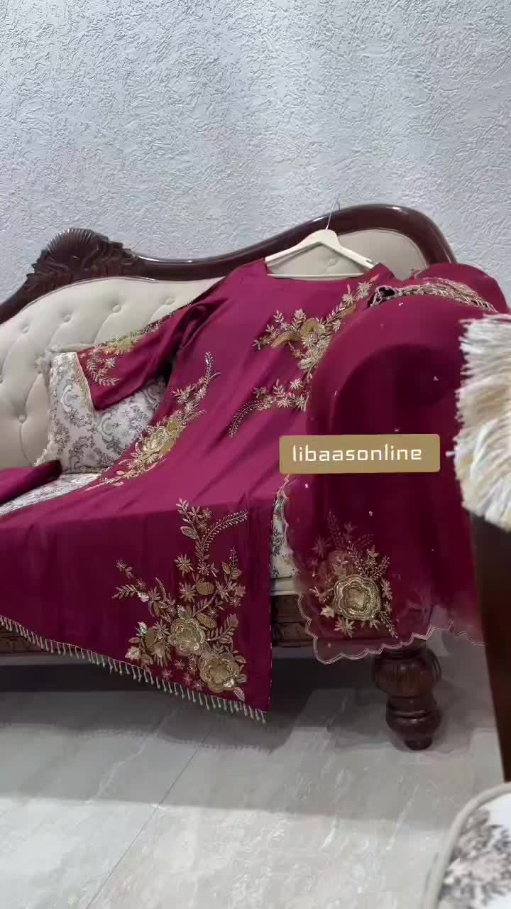 @ਲਿਬਾਸ by ਕੌਰ