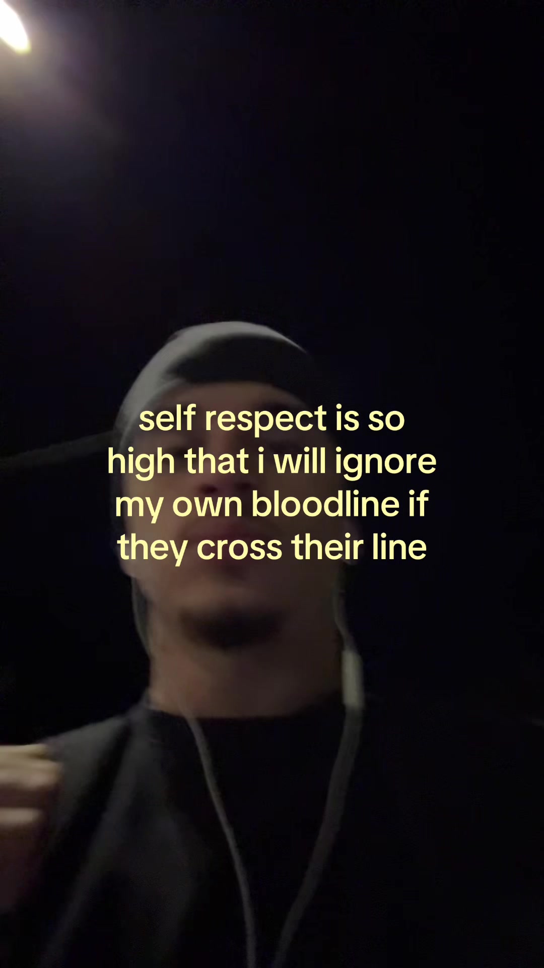 @￴