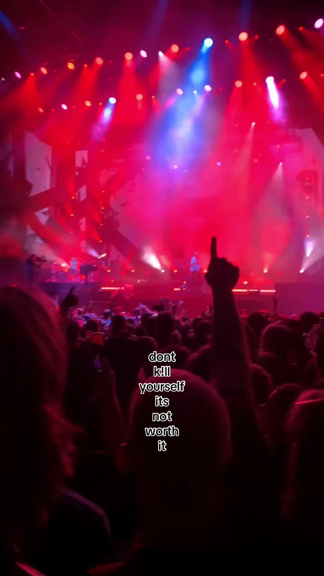 @jas 🦇 |-/