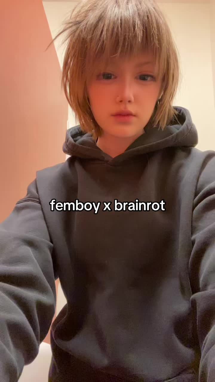 @‧₊ 𝒦𝒶𝓃𝑜 ₊‧