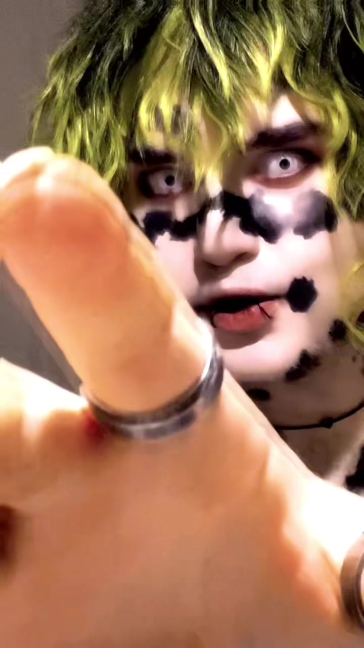 @⁺‧₊˚✮☽ཐི𝐼𝓈𝓈𝒶𝒸𝓀ཋྀ☽✮˚₊‧⁺