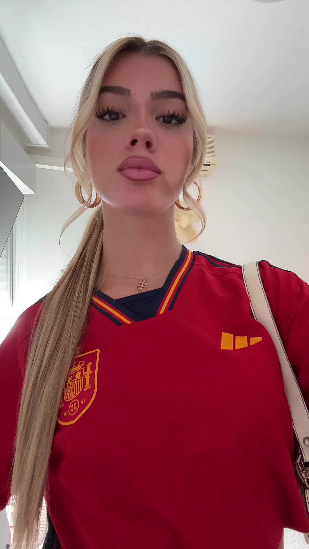 @evit&alpha;