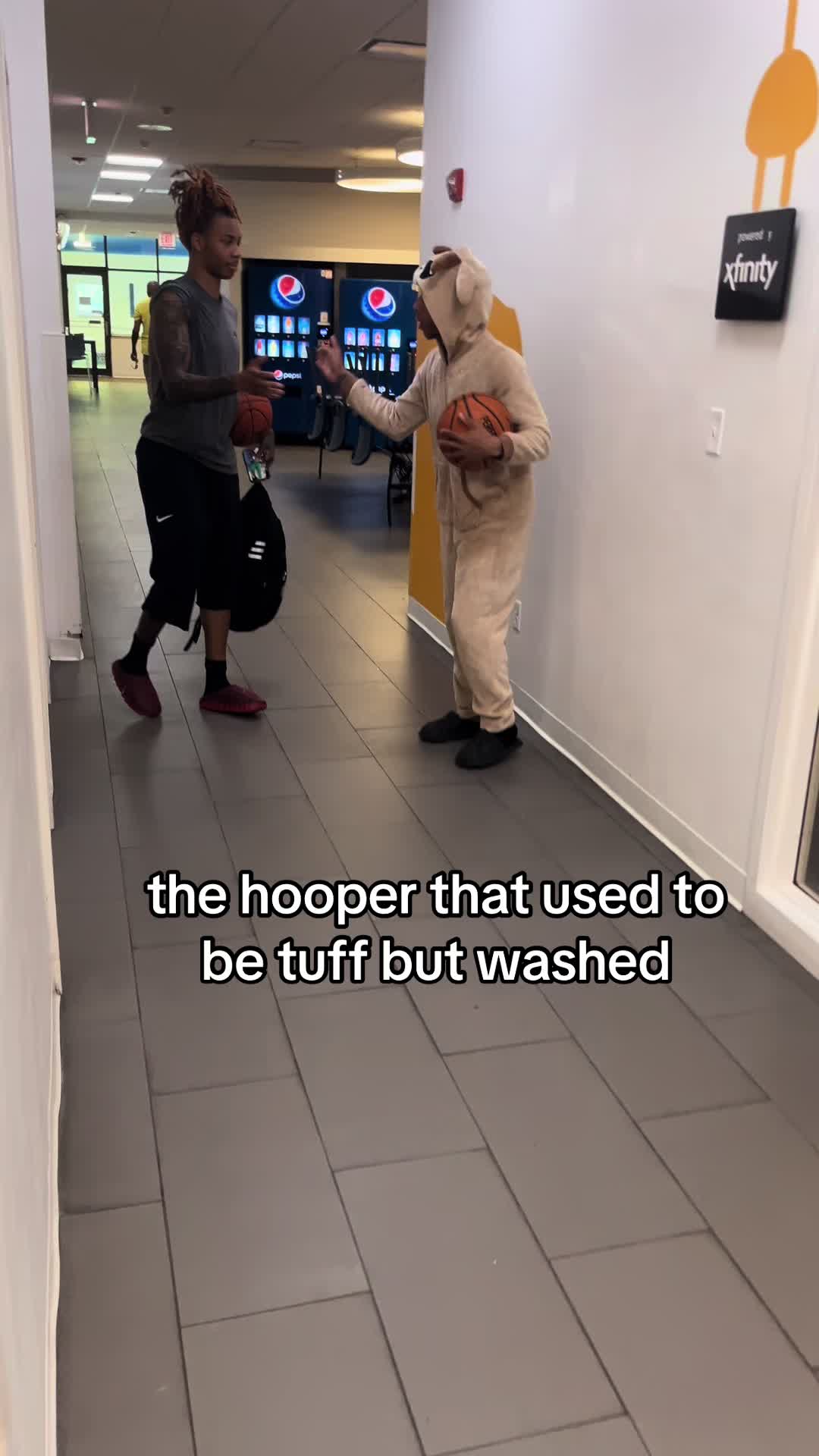 @ᴍɪᴋᴇᴊᴜɴɪᴏʀʜᴏᴏᴘꜱ🏀🎥