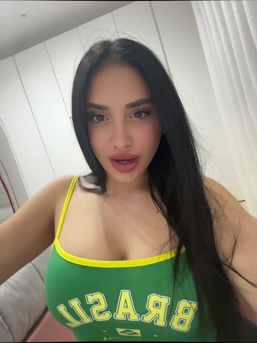 @FABIANA ✰