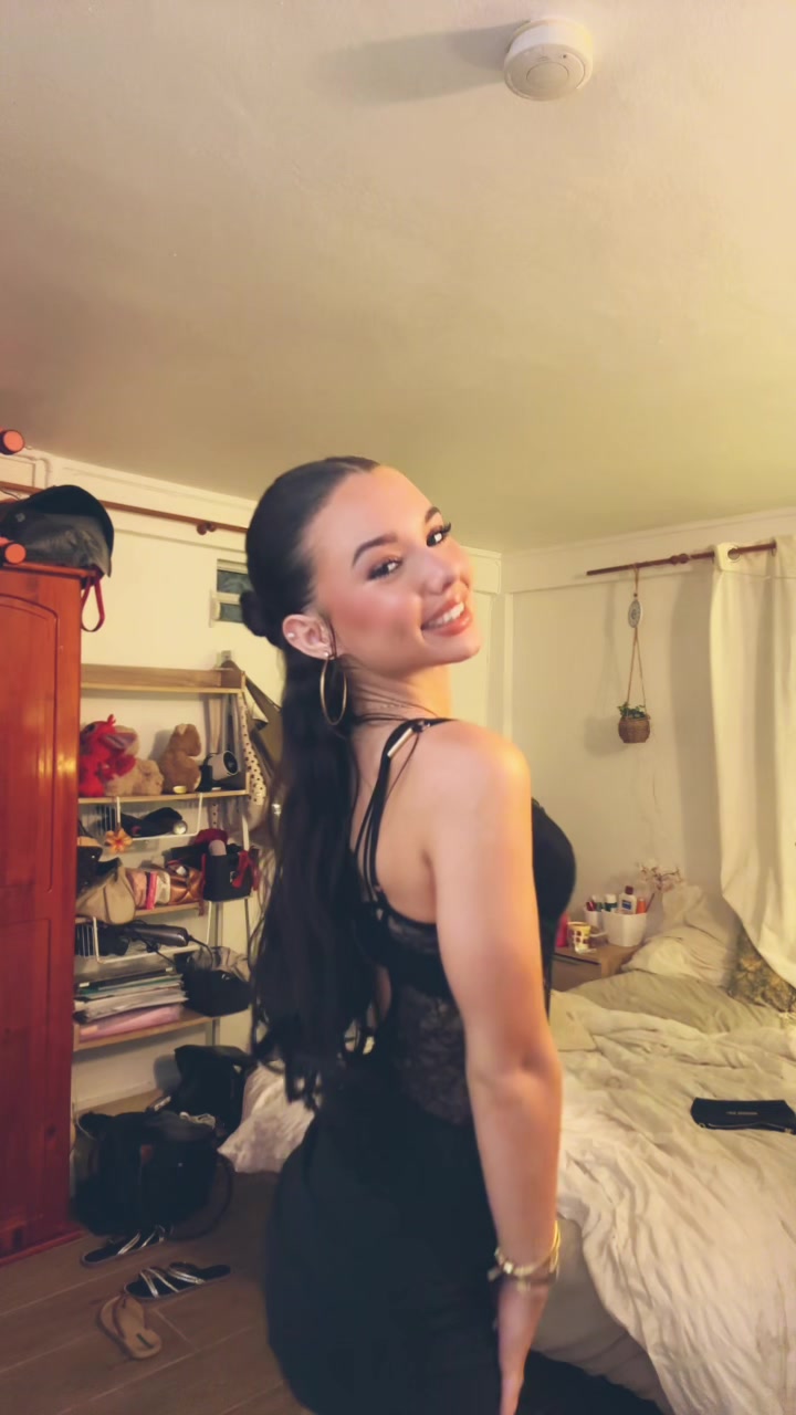 @𝑳𝒂𝒏𝒂🧿