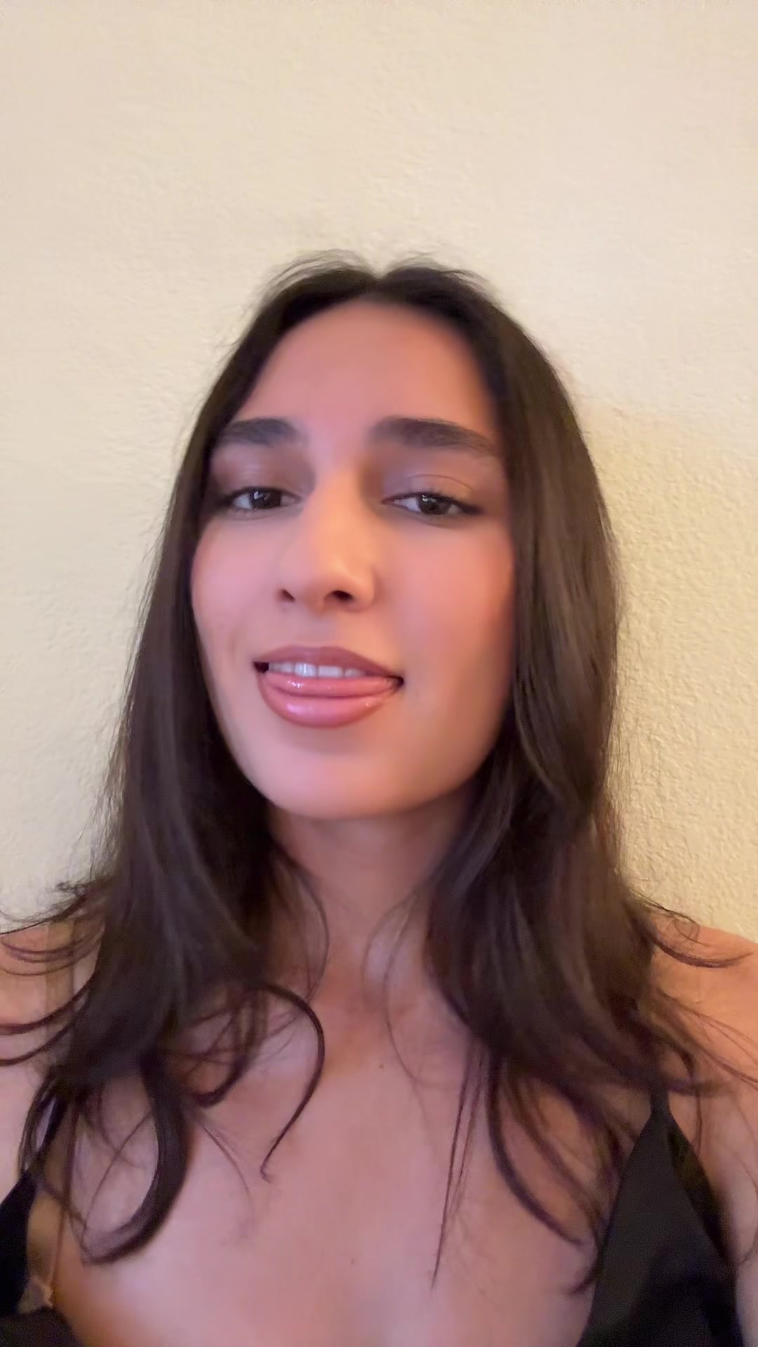 @Julielareina