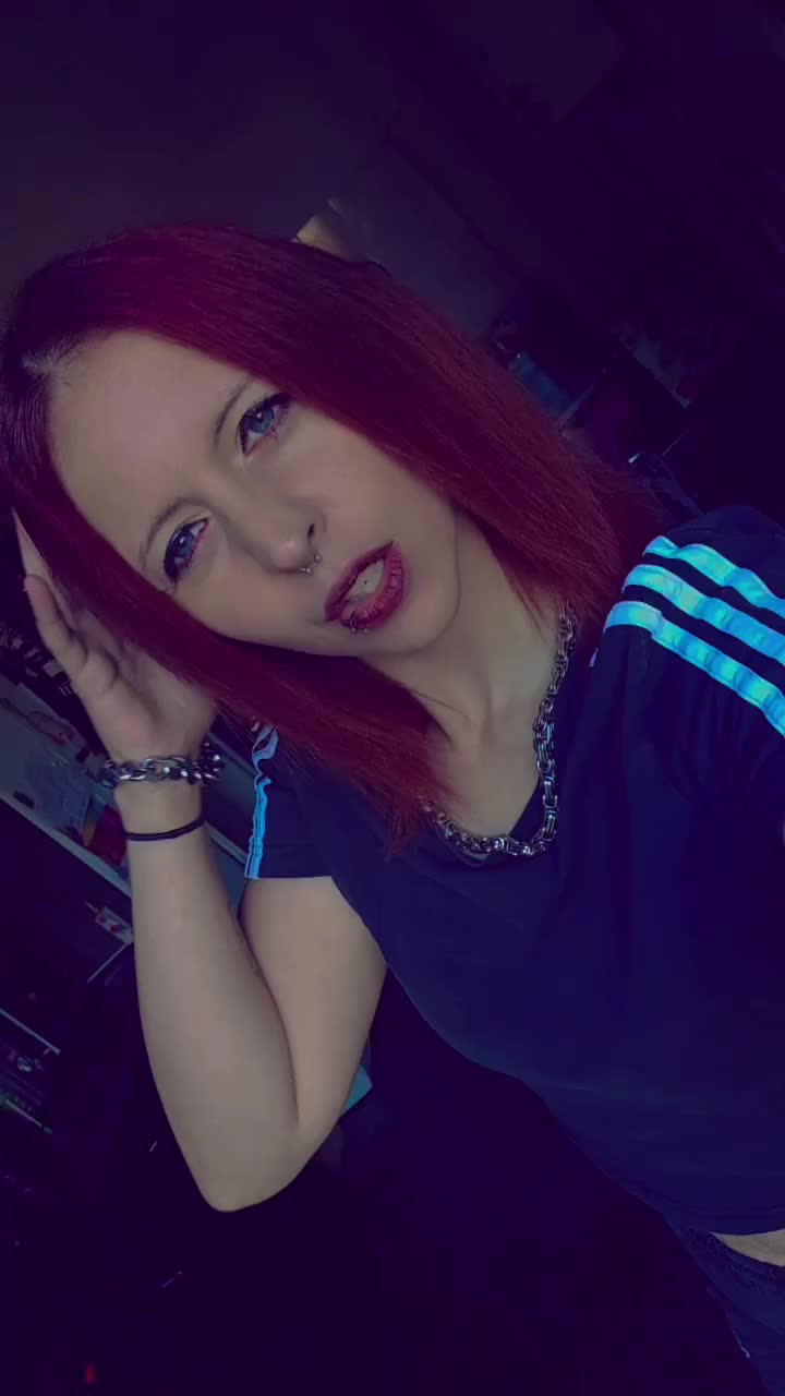 @👑𝖘𝖆𝖗𝖆𝖍👑