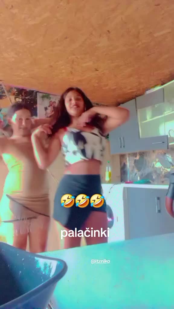 @Šakur oxx SNM Lisa Nela😘💋💖