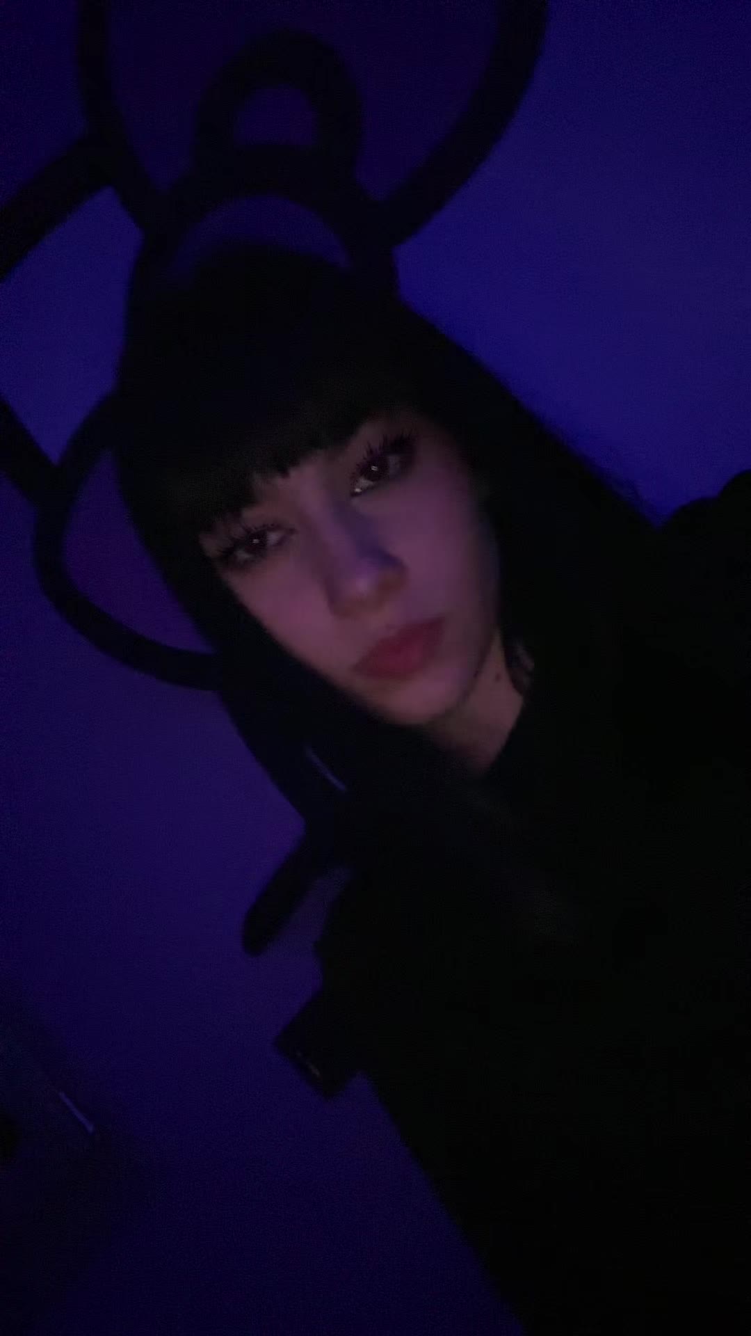 @sirya.c