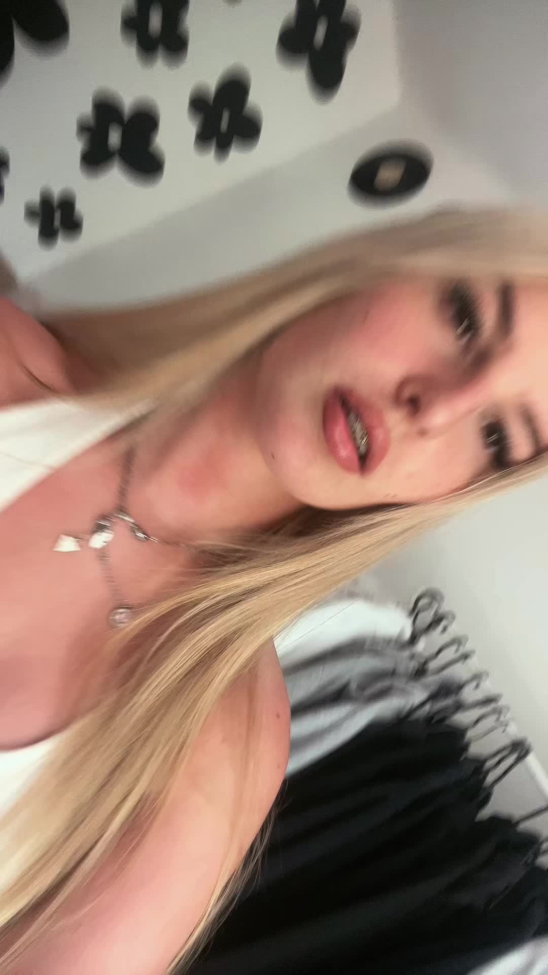 @V!T4