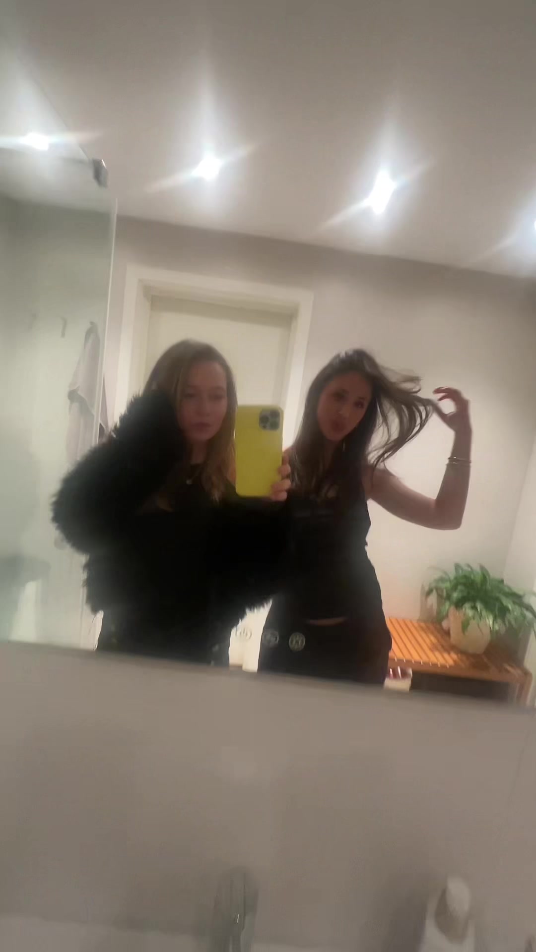 @anniesinclair