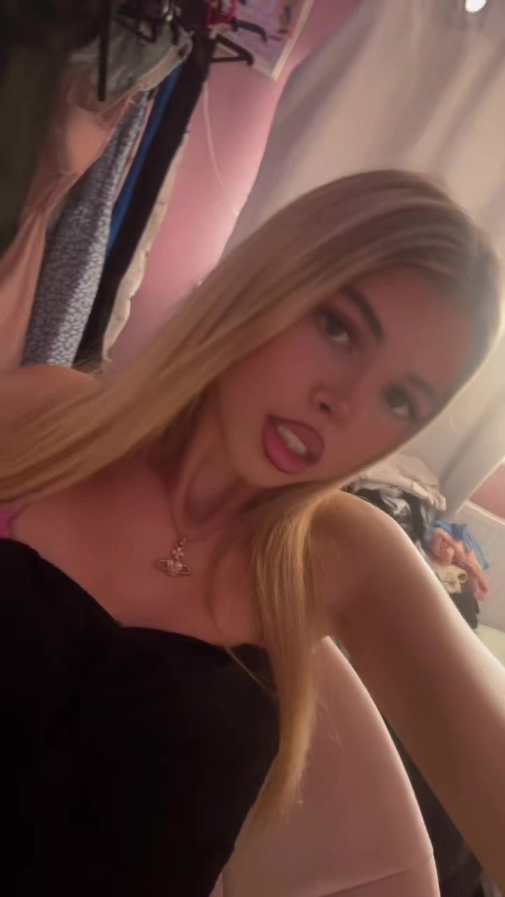 @𝐋𝐈𝐋𝐘👸⚜️✝️