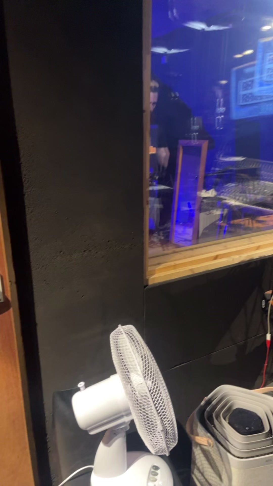 @T1 2 GLO