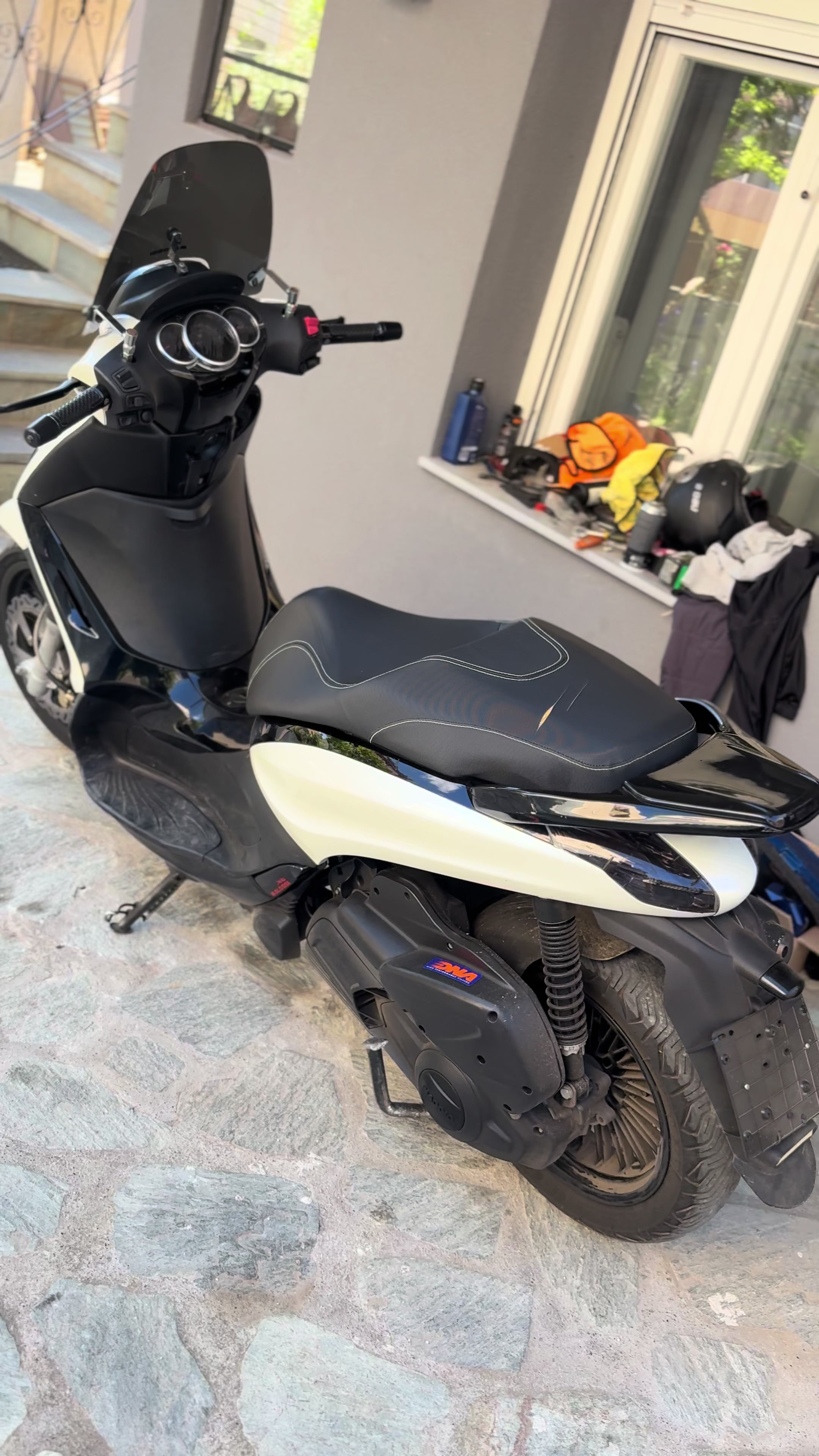 @&Omicron; &sigma;&tau;&epsilon;&phi;&omicron;&sigmaf; &mu;&epsilon; &tau;&omicron; 54