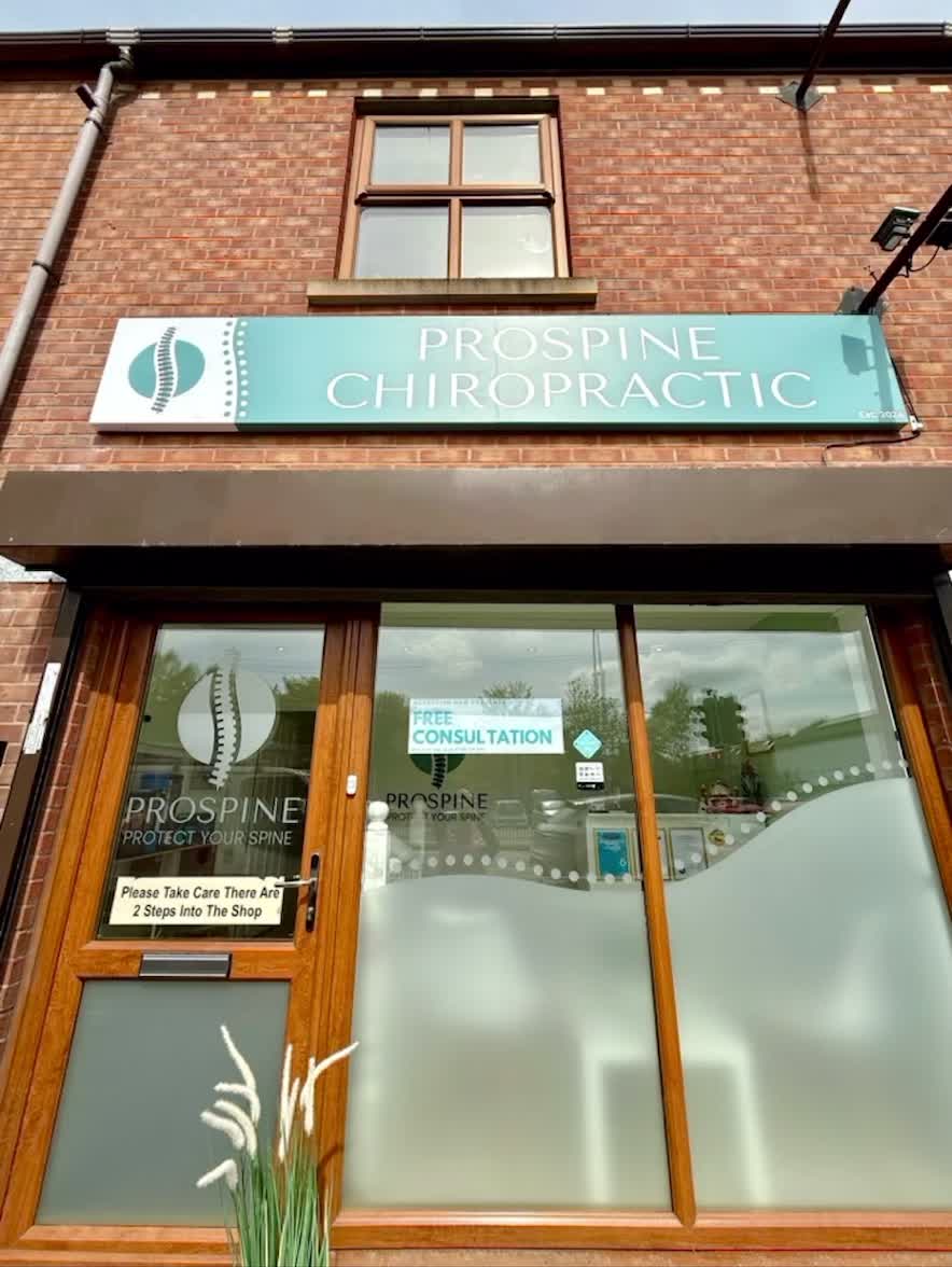 @chiro_couple