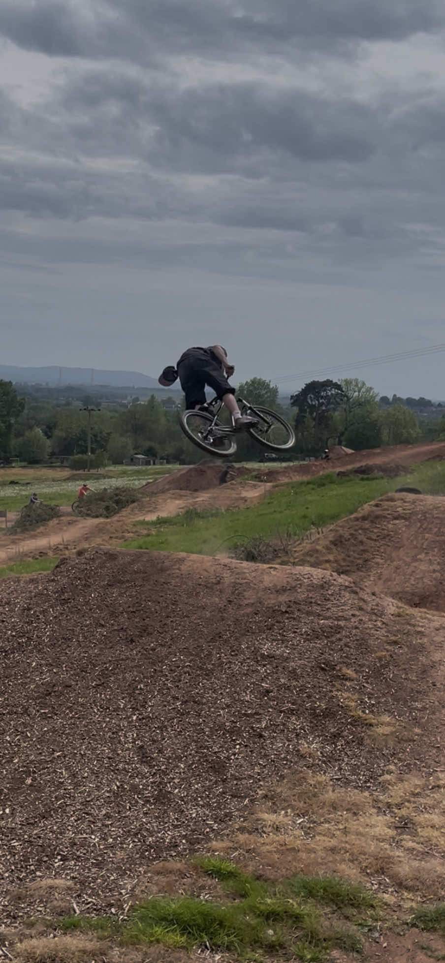@Elliott_bikes