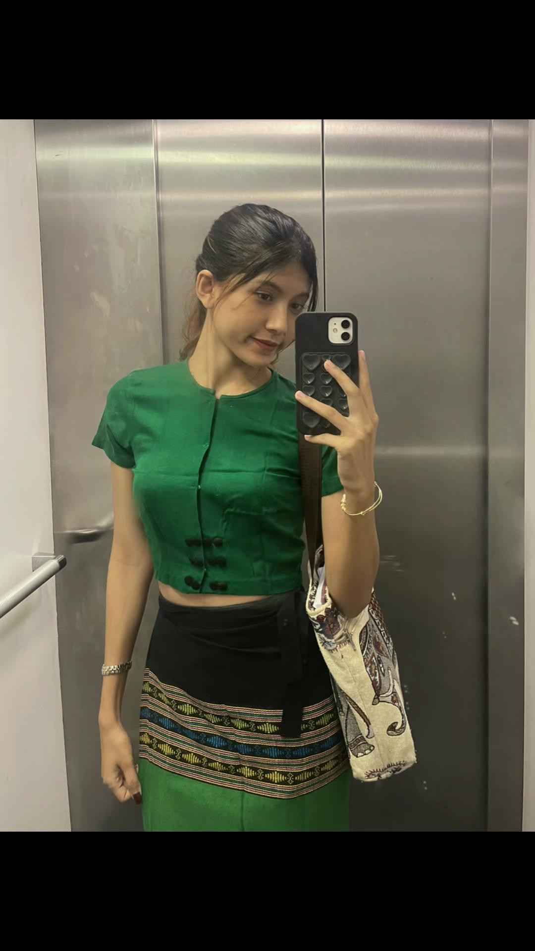 @o_ozowi