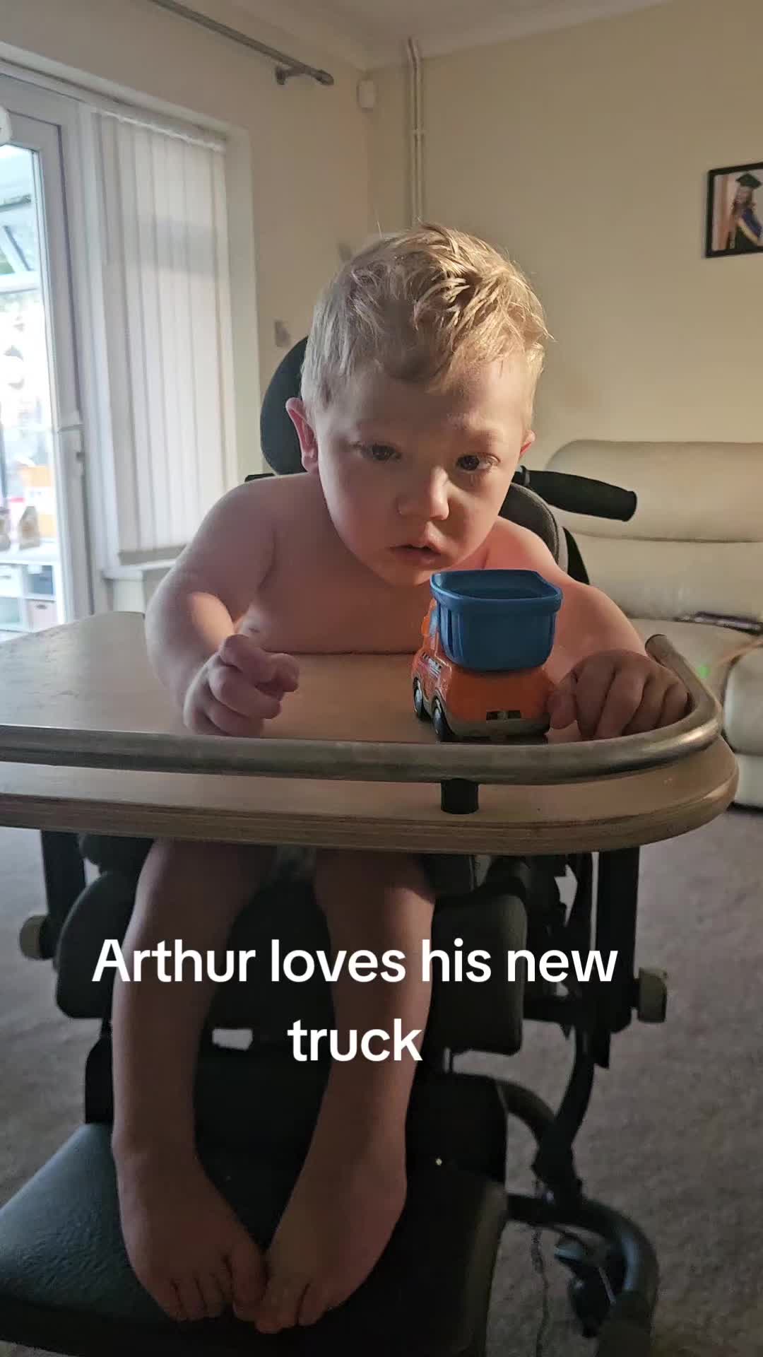 @LoveLilyandArthur
