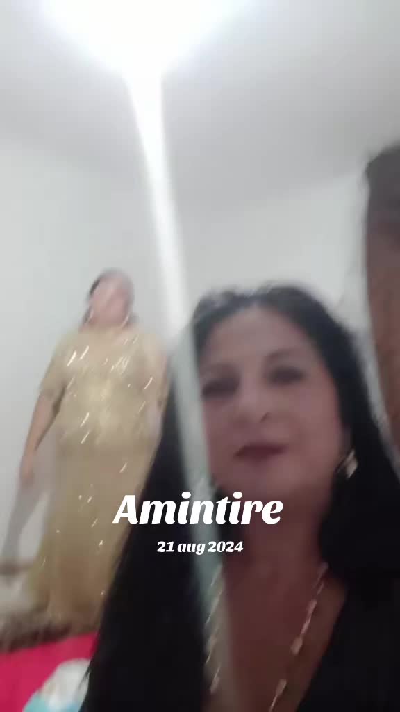 @Elena Codreanu700