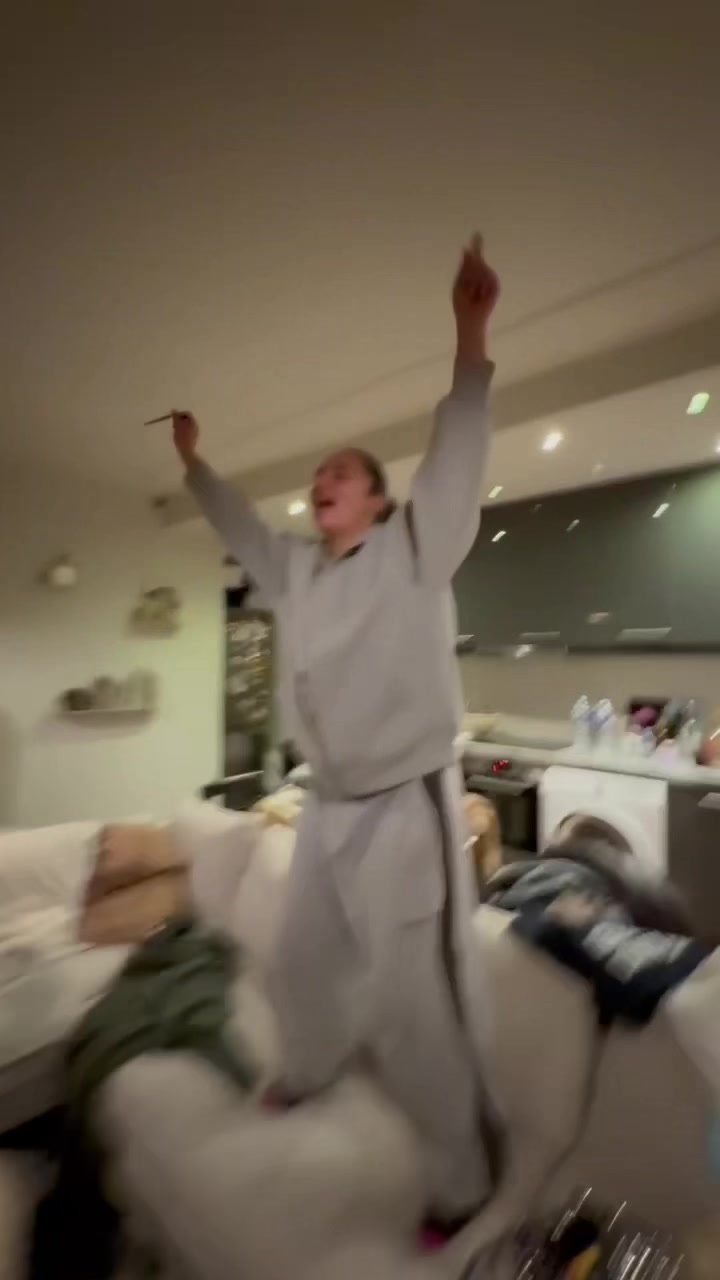 @Eva