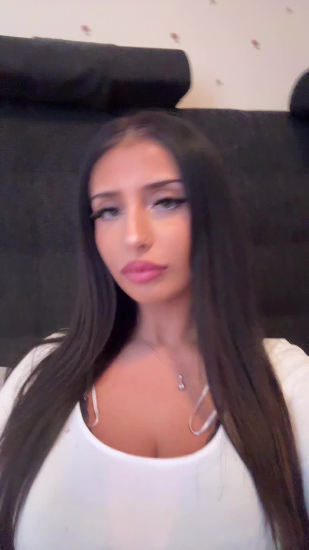 @elina