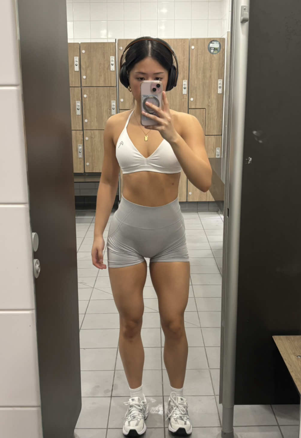 @chloe