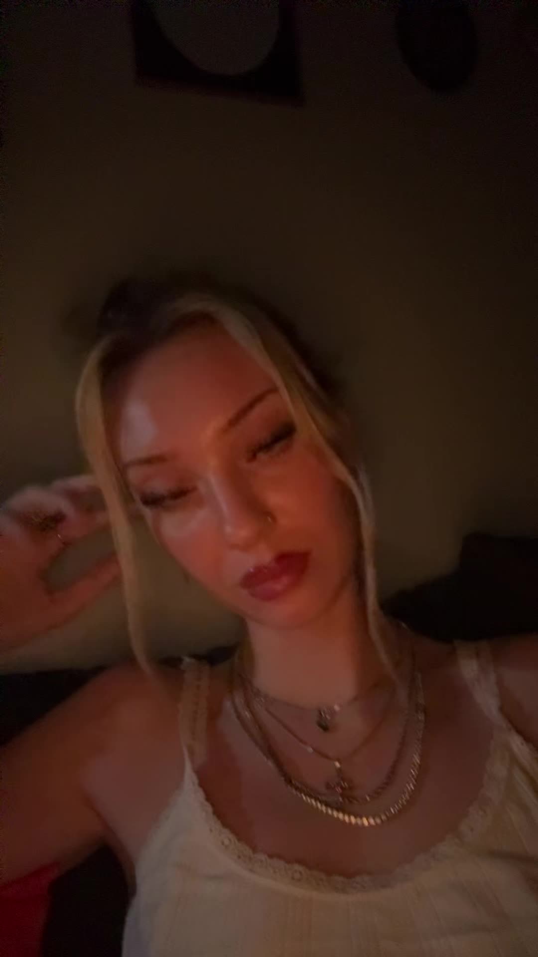 @👽