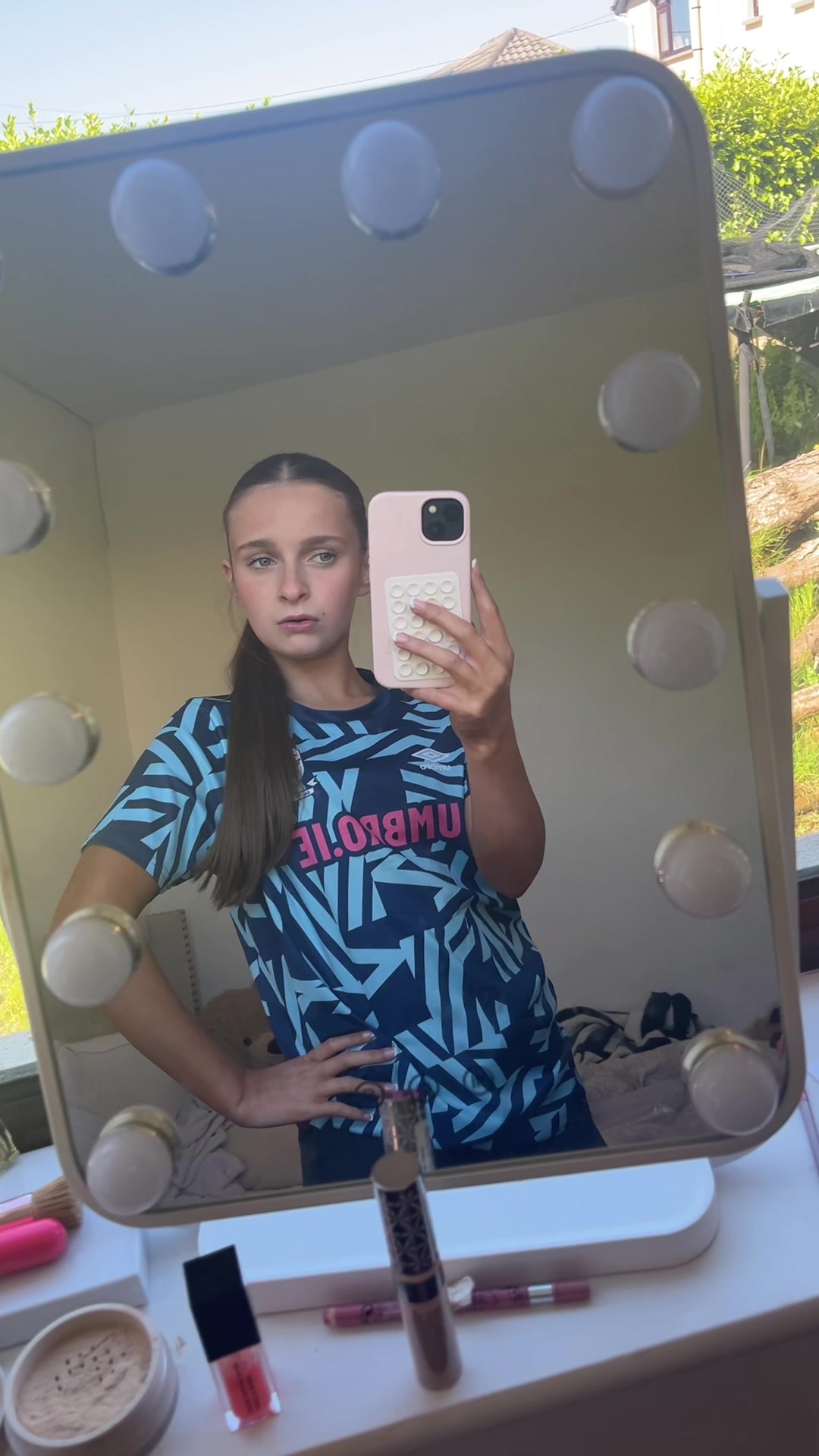 @Joyy