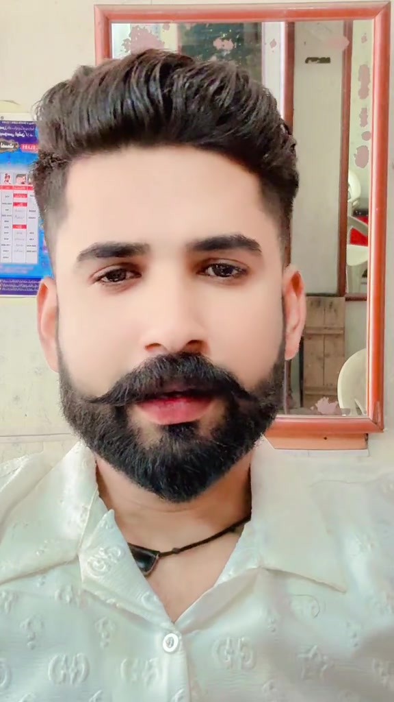 @Usman Gujrati munda 🇬🇷🇵🇰