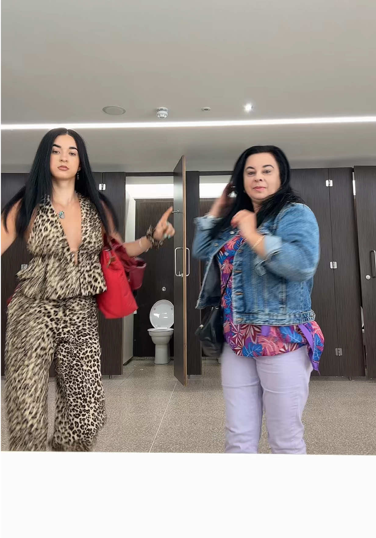 @anastasia🪩🐆✨