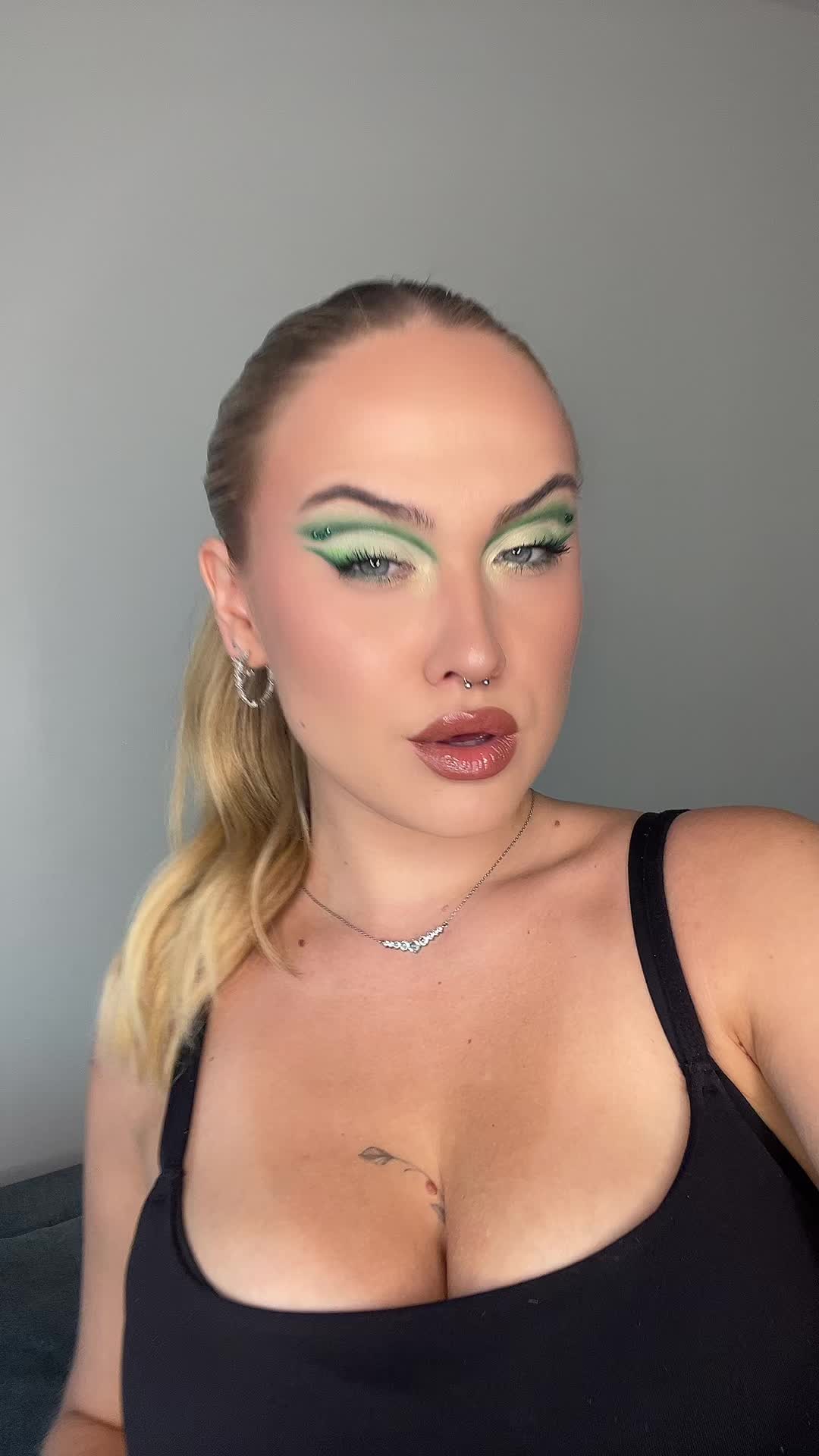 @Viuu