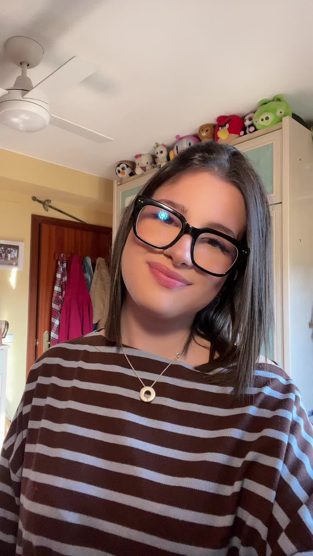 @🍁🩶🧛♀️