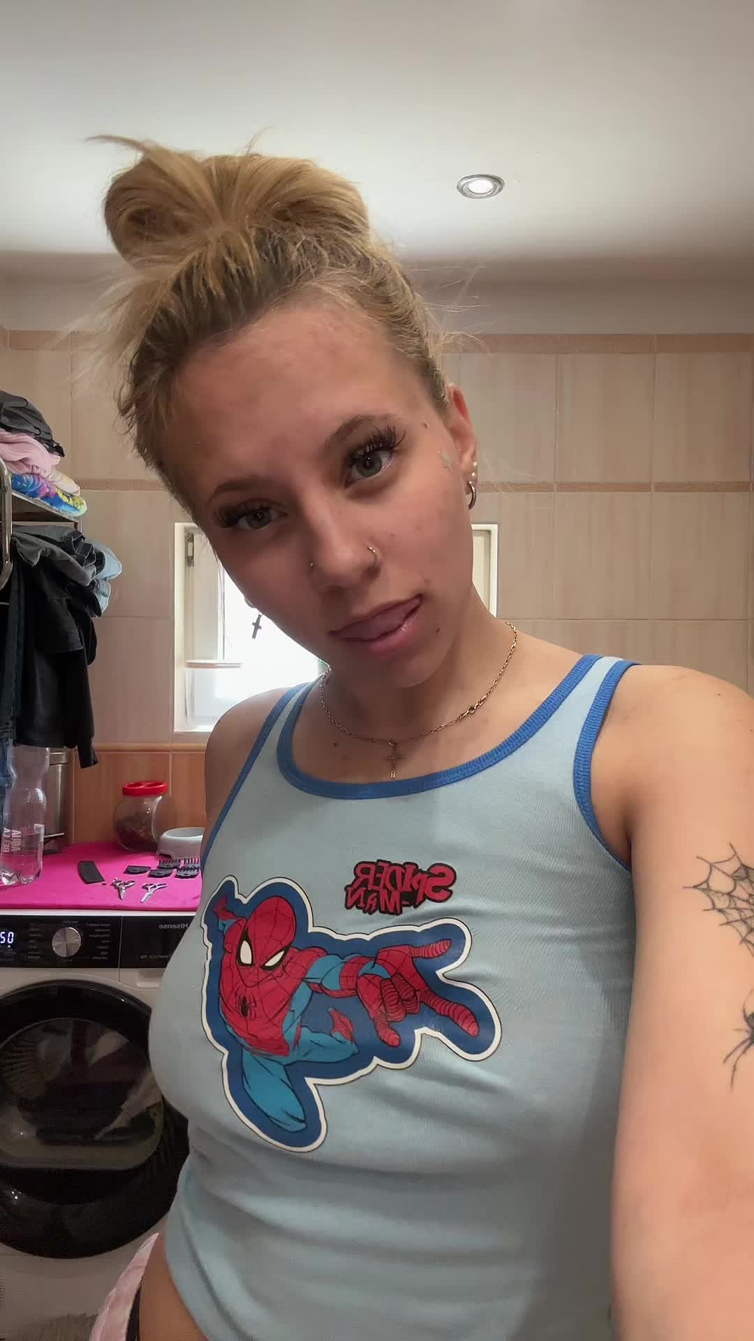 @minibickos