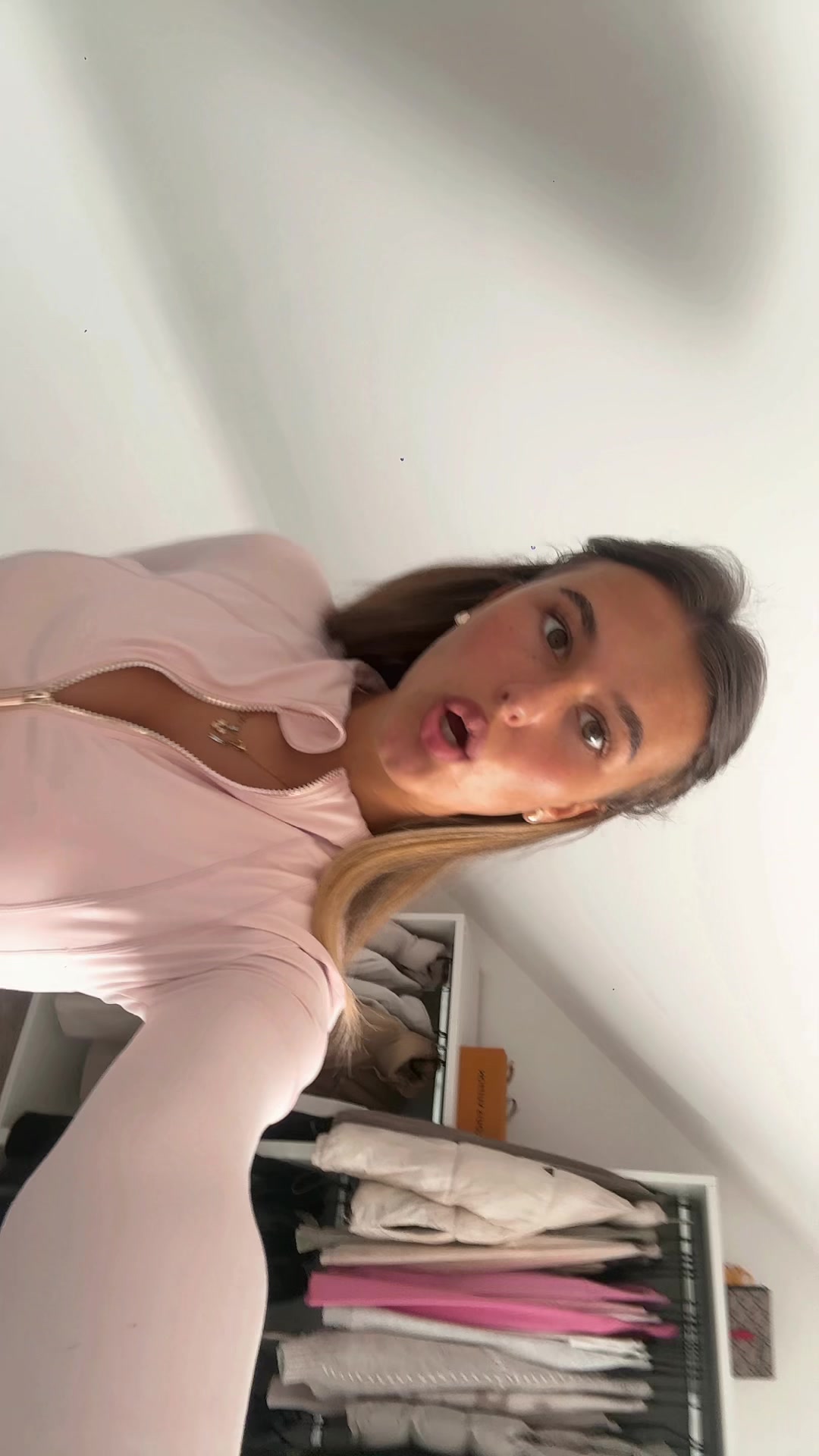 @elliegreenwood🪩