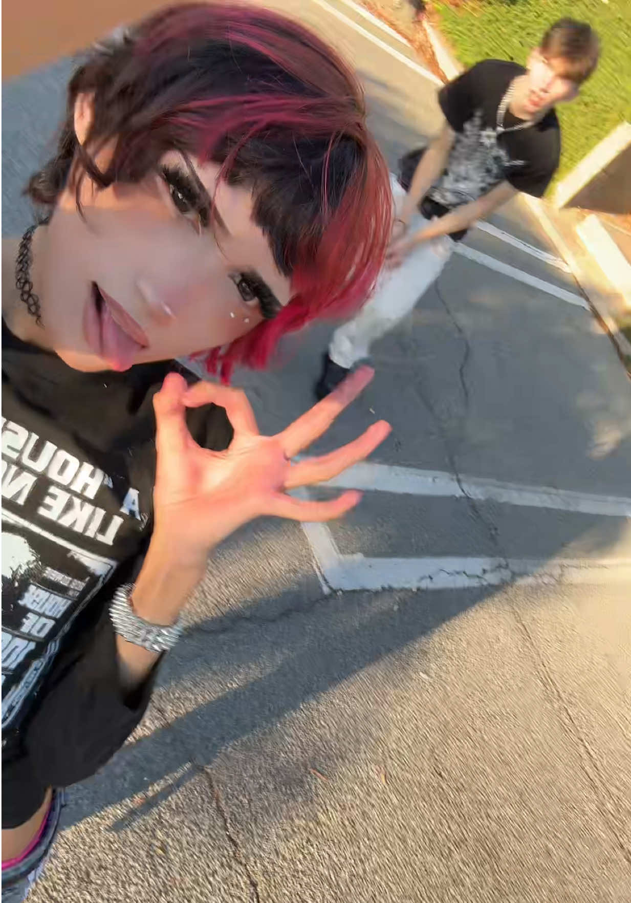 @dollcuff