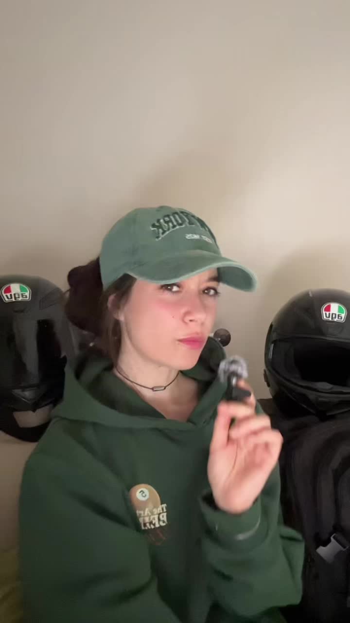 @Coralie 🏍️
