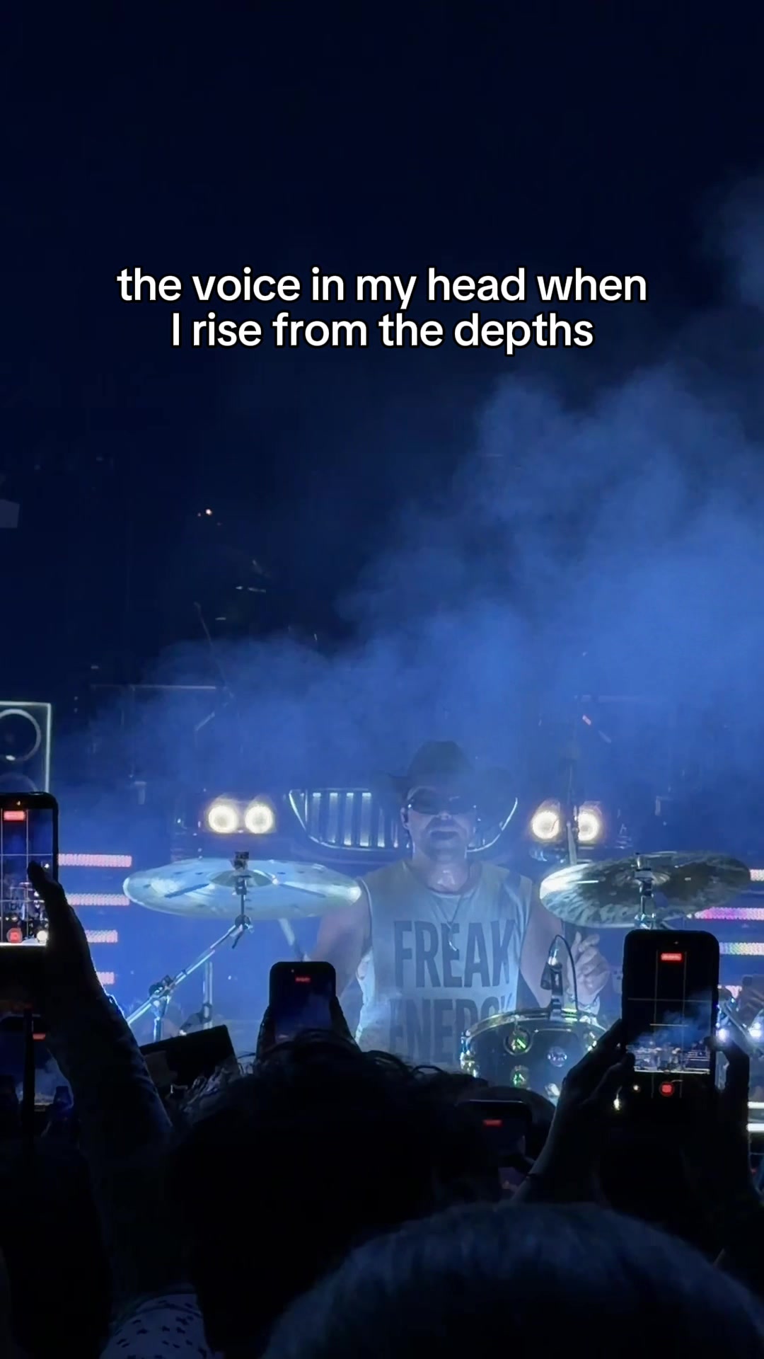@Ashton irwin