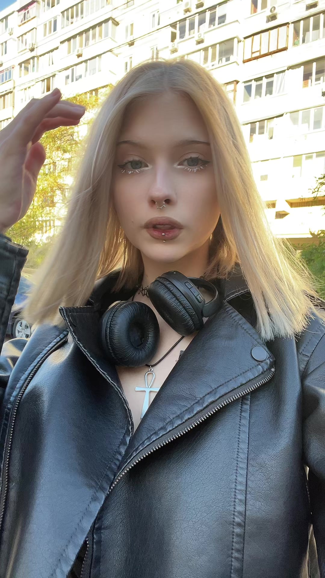 @Тгк: буба нападает🧝♀️