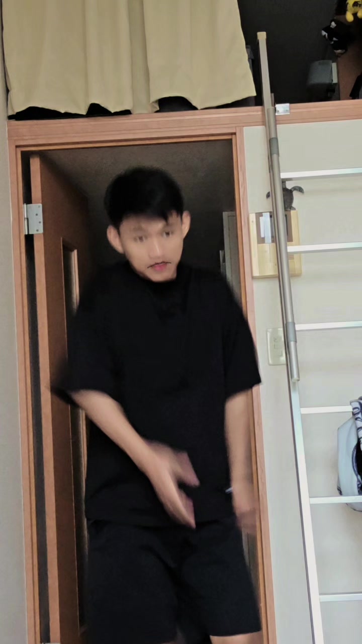 @𝐄𝐦𝐢𝐧