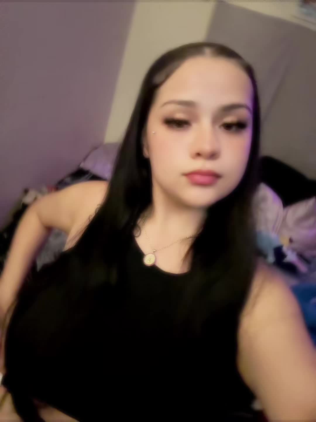 @yæ
