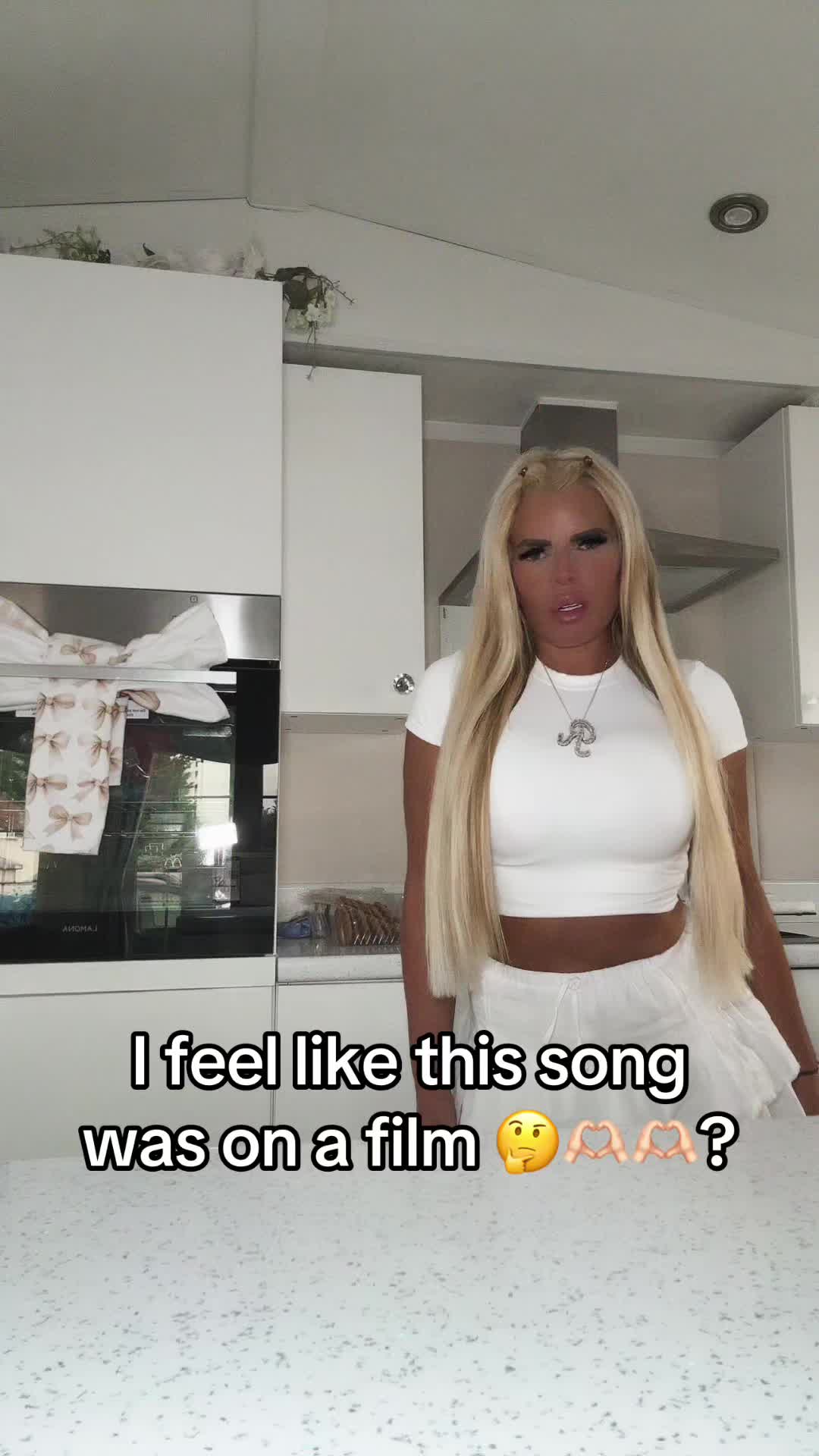 @The crazy blonde